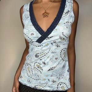 Women's Zoey Beth Blue Paisley V-Neck Top